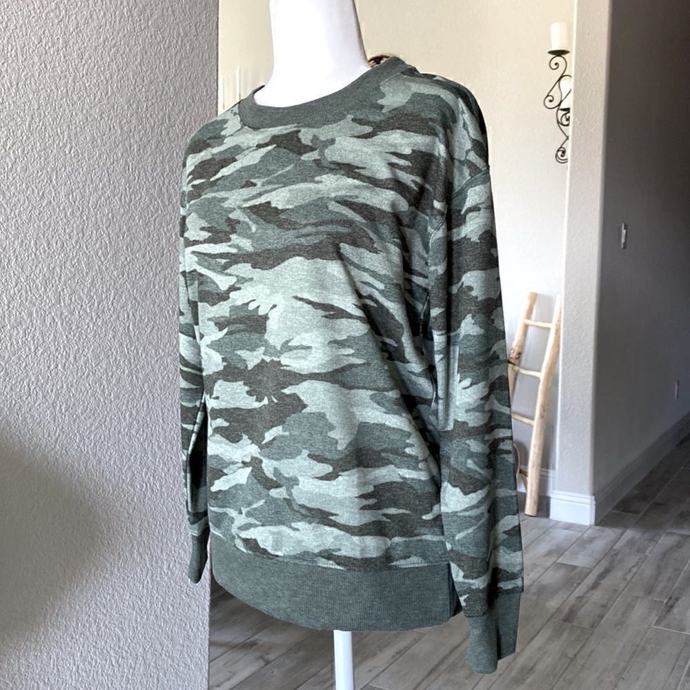NWT Splendid Camo Crew Neck Long Sleeve XS Top Pullover Military Army Sweatshirt